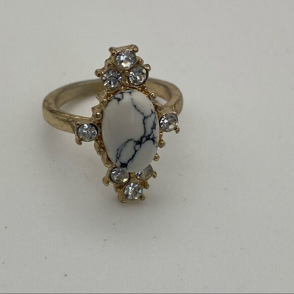 Marbled oval and rhinestone studded ring - 7.25 - Picture 5 of 10